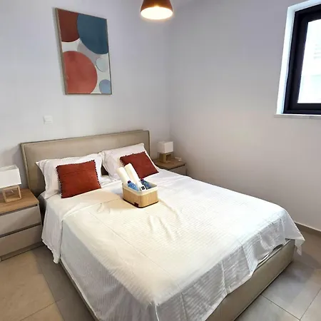 Apartamento Spacious & Modern - Location Larnaca