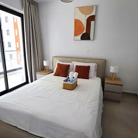 Spacious & Modern - Location * Larnaca